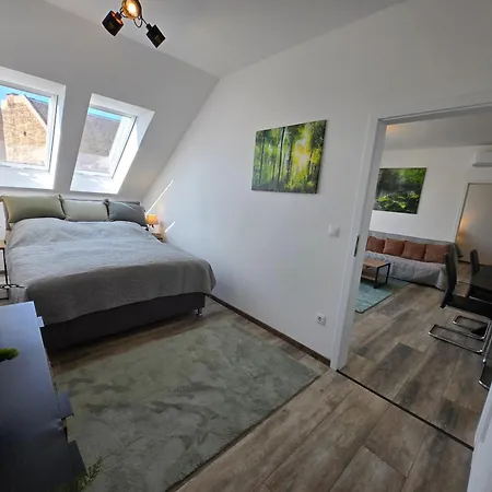 Rottenbiller Gardens 2